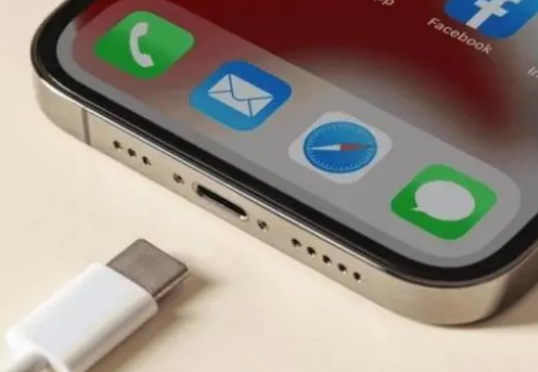 江海苹果15维修分享iPhone15改USB-C接口后能和安卓用户互借充电器吗